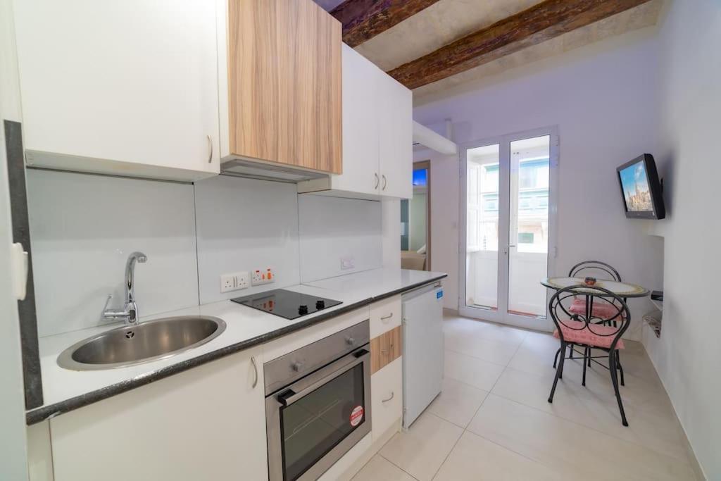 Jbo- Joette'S Bliss Oasis Apartment Valletta Luaran gambar